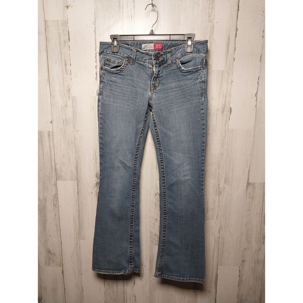 Aeropostale Hailey Skinny Flare Curvy Fit Jeans 3/4 Short Distressed
